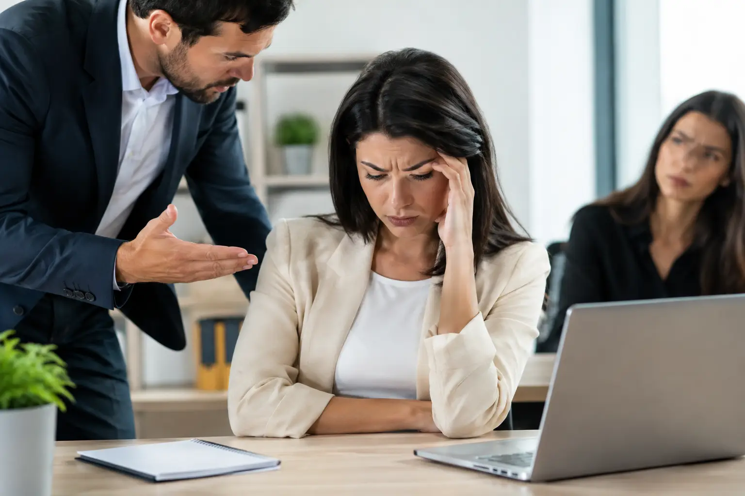 Guia de direitos por assédio moral no trabalho
