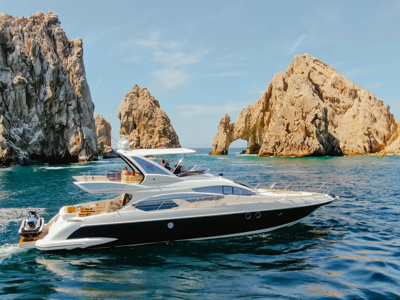 Los Cabos Yacht Charter: How to Plan the Perfect Day at Sea