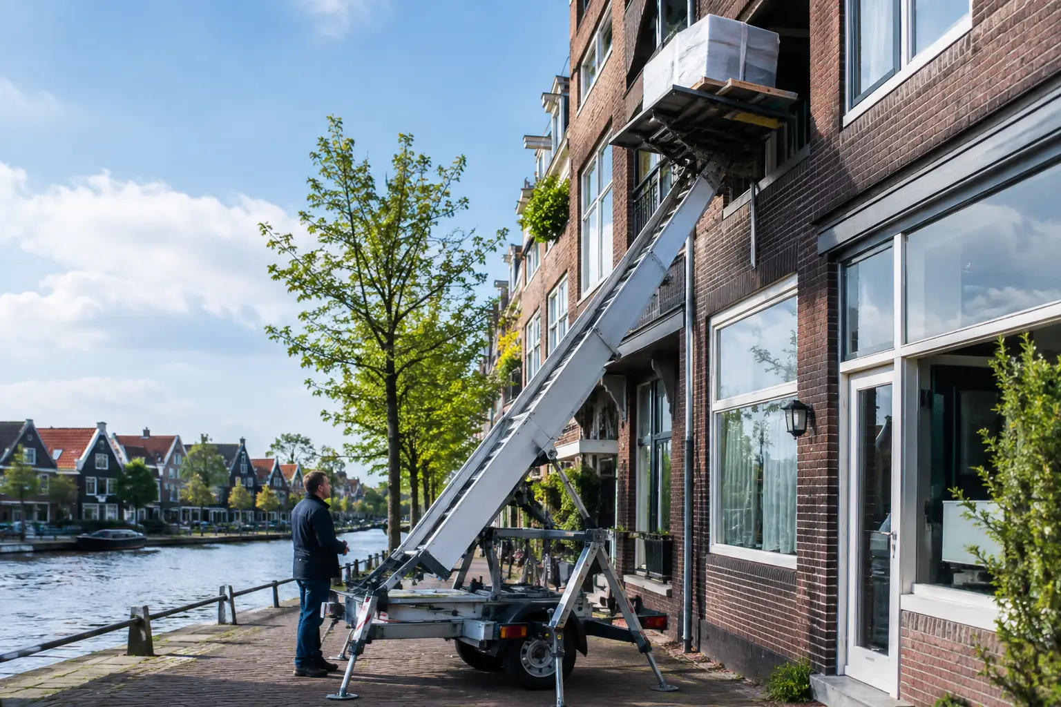 Verhuislift huren in Zaandam, snel geregeld